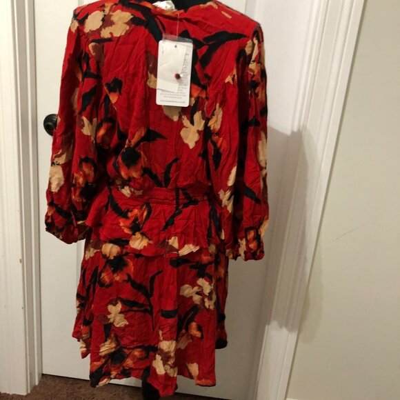 Band Of The Free  Women's Red & Black Floral‎ Button-Front Dress Size Medium NWT - Picture 5 of 8